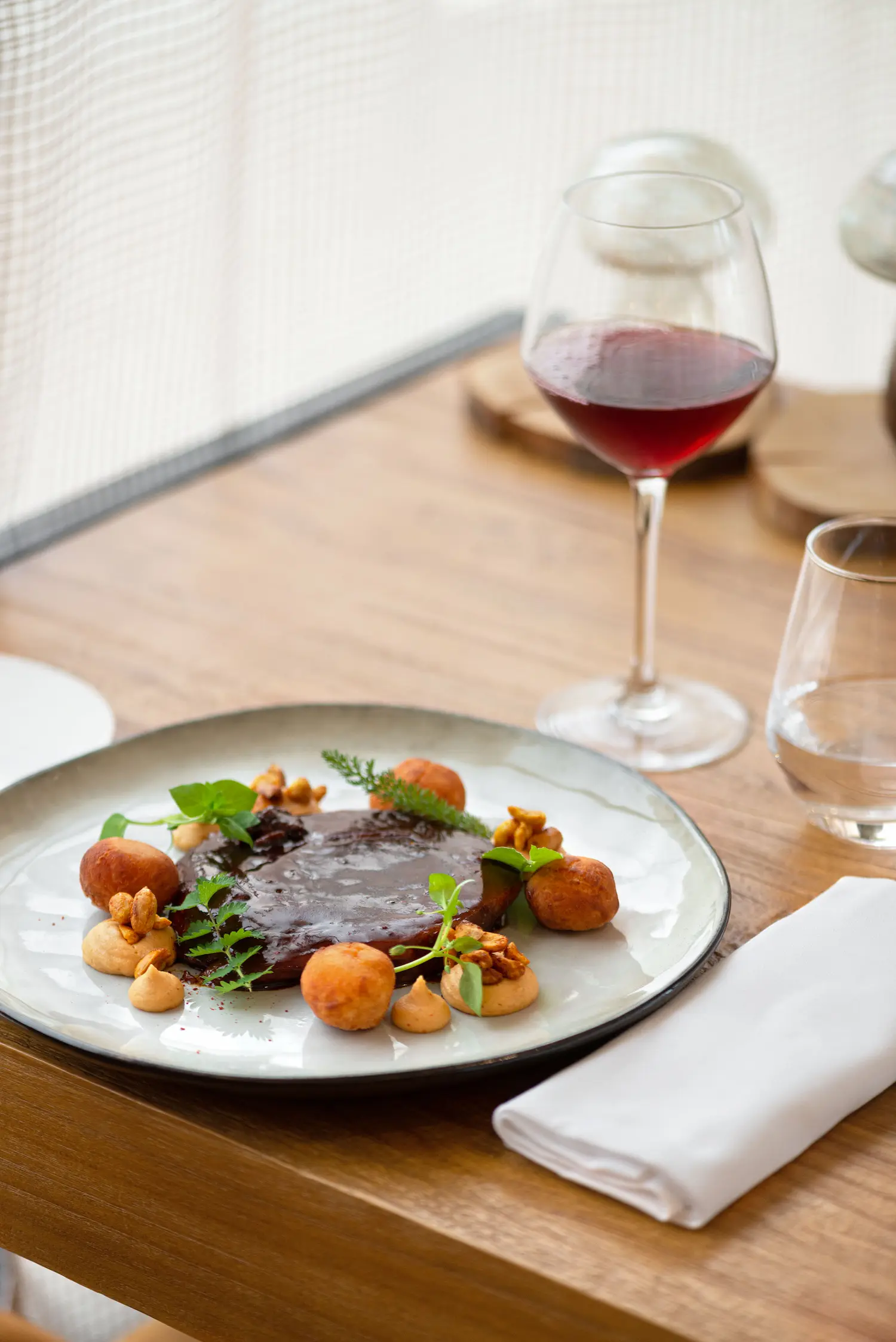 assiette de restaurant l'arborescence gastro,omique